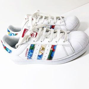 Red and Blue Floral Adidas Superstar Shoes sz 7.5